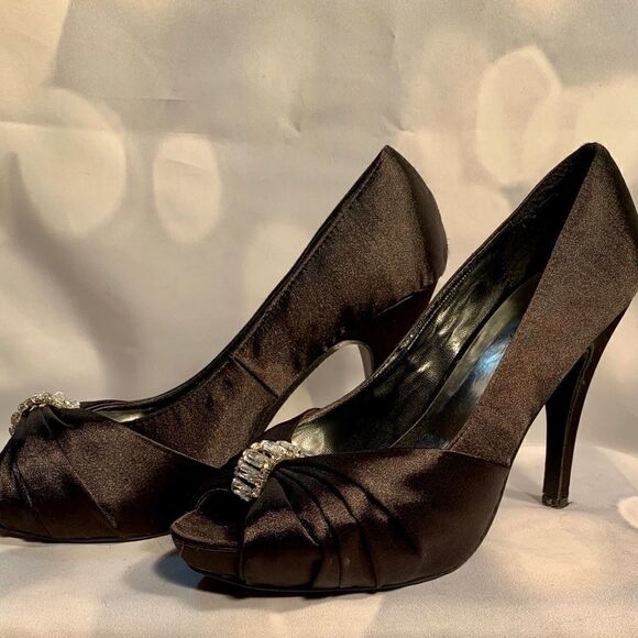 DEB BLACK SATIN OPEN TOE HIGH HEELS SIZE 9 - Picture 9 of 10